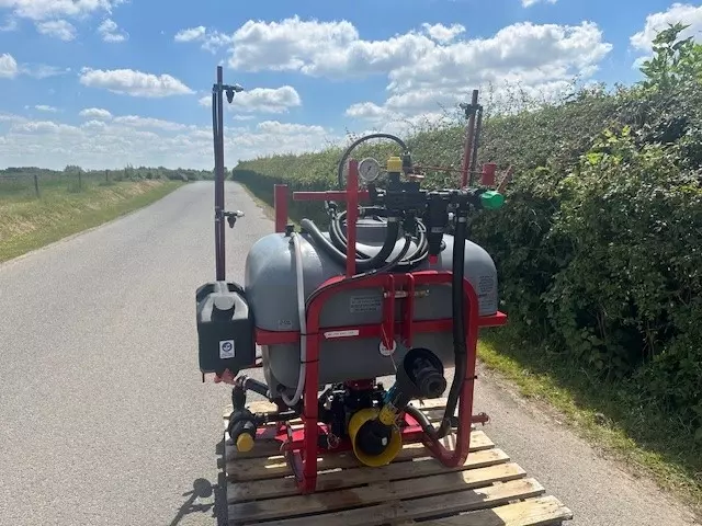 Land Quip 4M sprayer - Cooks Midlands